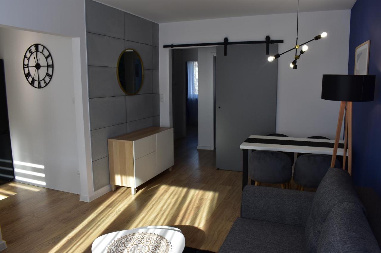 Apartament W Centrum Przy Parku Na Wyspie Pila Exterior photo